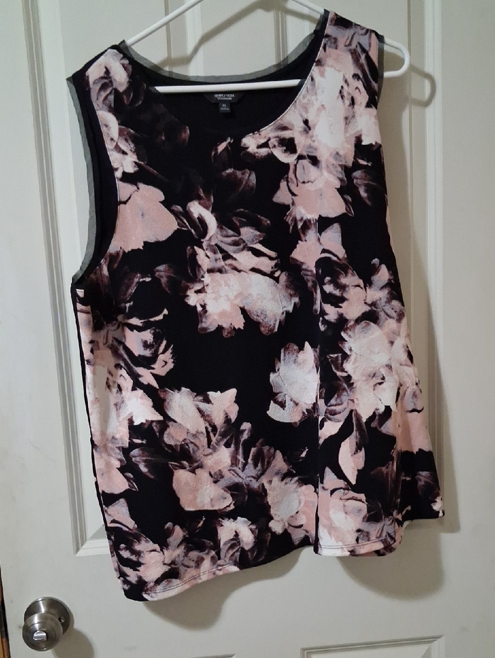 Simply Vera Verawang Tank Top